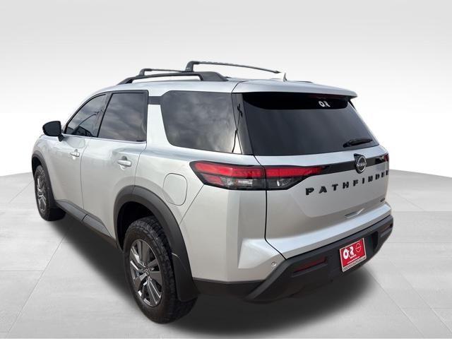 used 2025 Nissan Pathfinder car, priced at $35,494