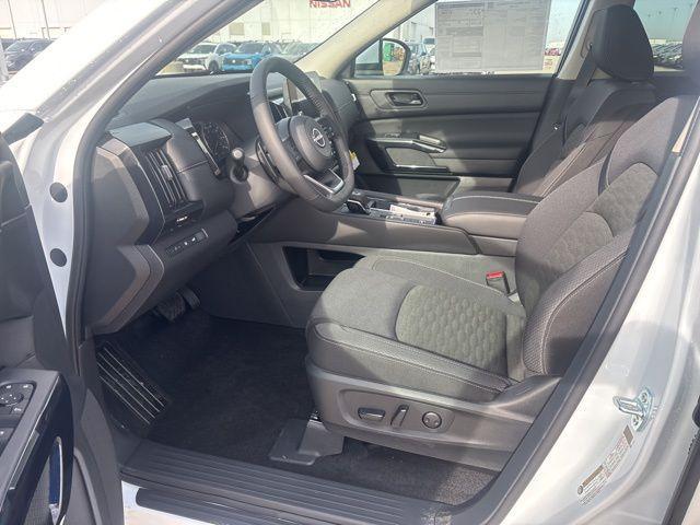 new 2025 Nissan Pathfinder car, priced at $36,610