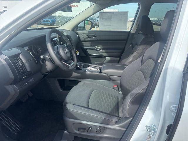 new 2025 Nissan Pathfinder car, priced at $36,610
