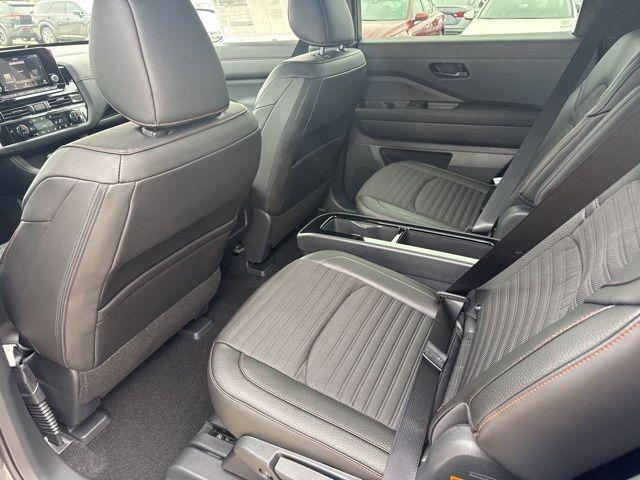 new 2025 Nissan Pathfinder car, priced at $41,260