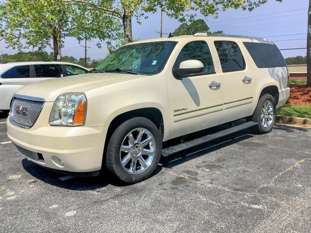 used 2013 GMC Yukon XL car, priced at $13,995