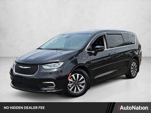 used 2022 Chrysler Pacifica Hybrid car, priced at $18,990