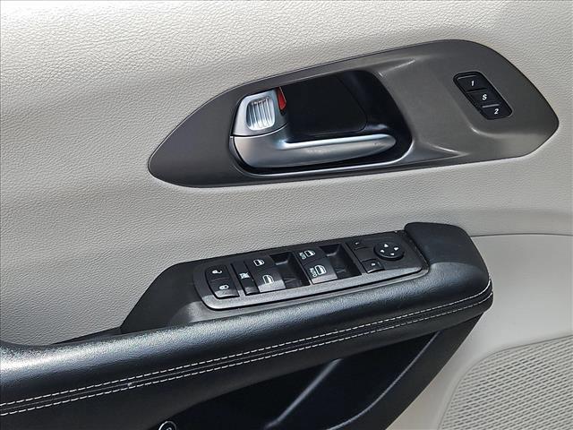 used 2022 Chrysler Pacifica Hybrid car, priced at $18,990