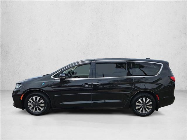 used 2022 Chrysler Pacifica Hybrid car, priced at $18,990