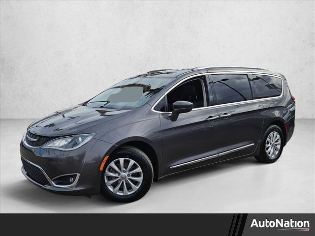 used 2018 Chrysler Pacifica car, priced at $10,886