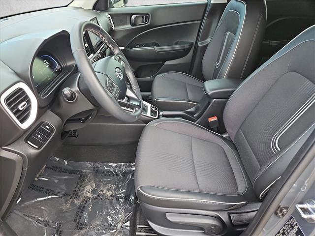 used 2025 Hyundai Venue car, priced at $19,995