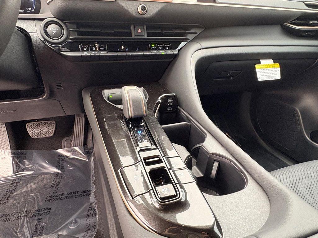 new 2025 Toyota Crown Signia car, priced at $47,467