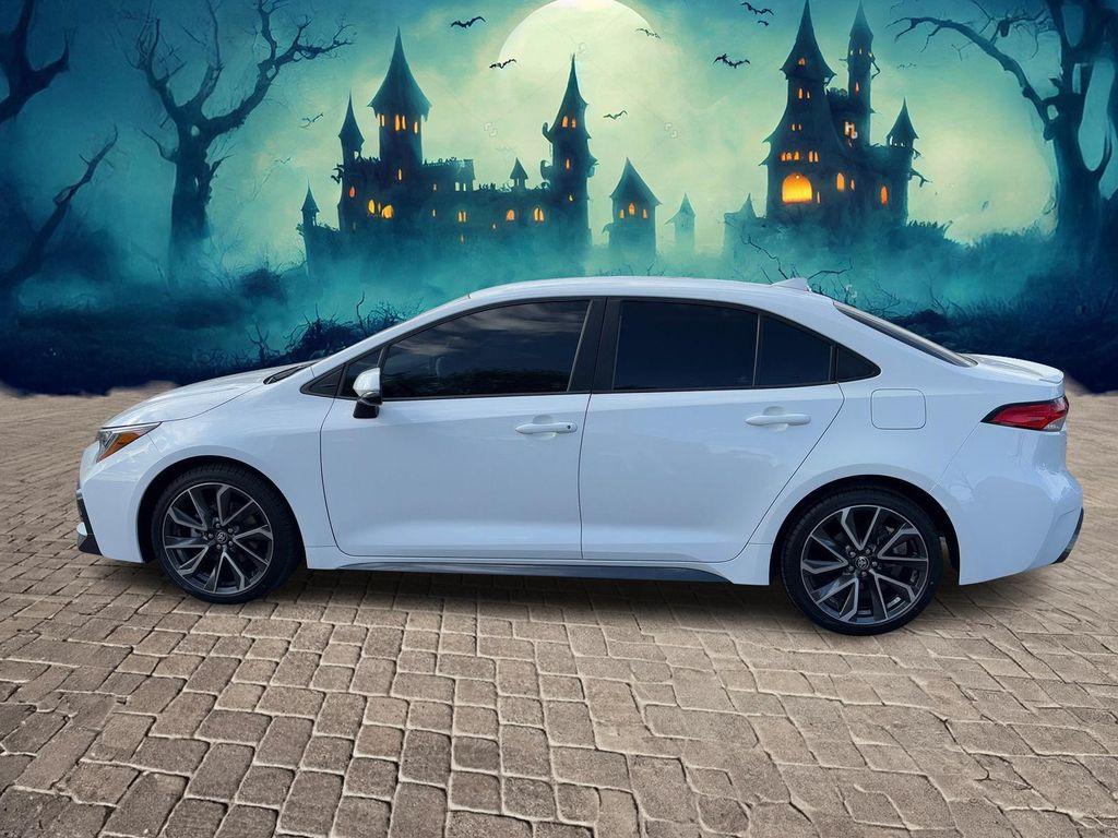 2020 Super White Toyota Corolla