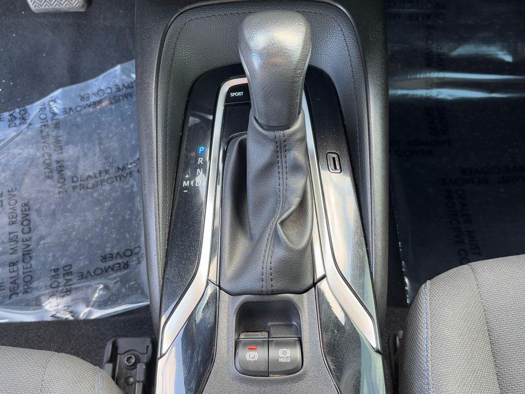 2020 Super White Toyota Corolla