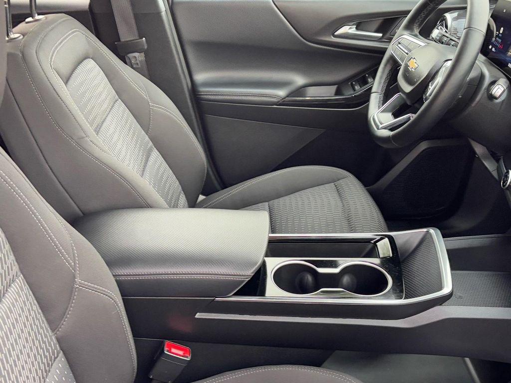 used 2025 Chevrolet Equinox car, priced at $23,350