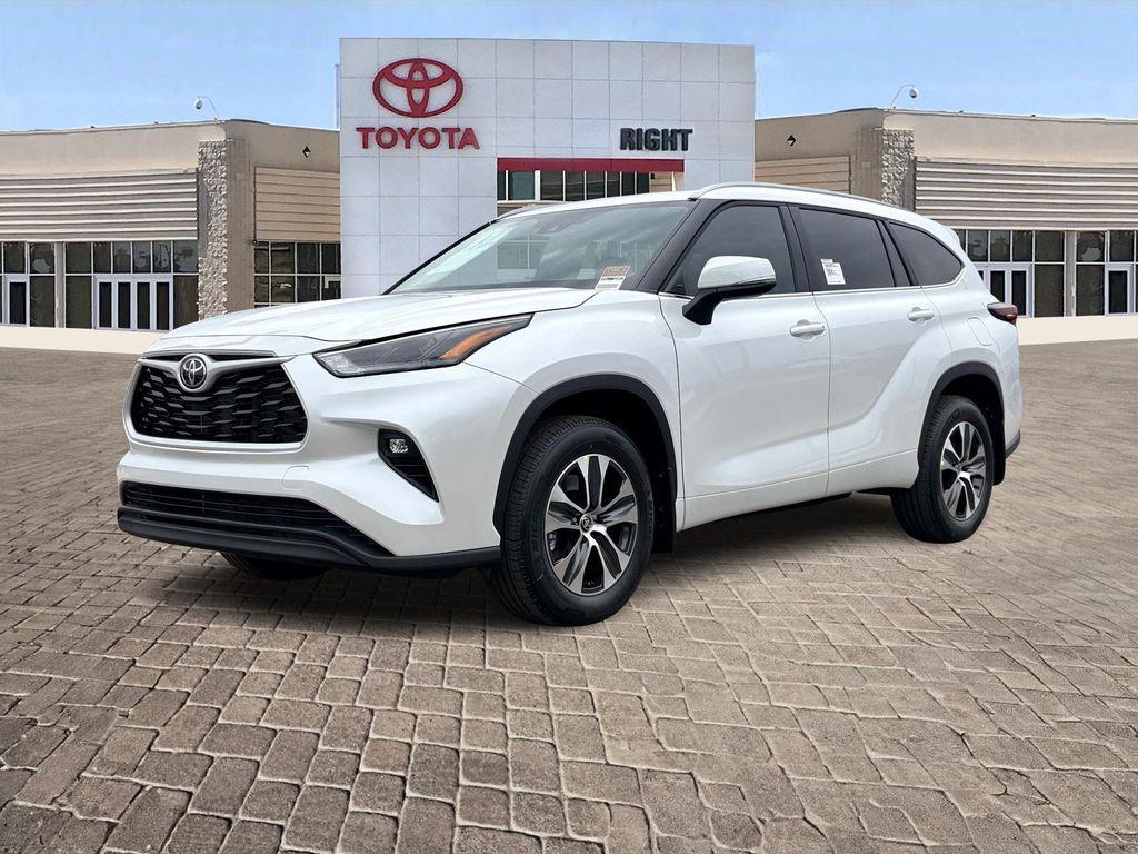 new 2026 Toyota Highlander car, priced at $46,028