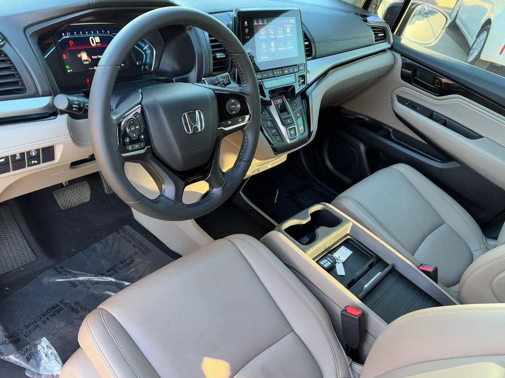 used 2023 Honda Odyssey car, priced at $34,764