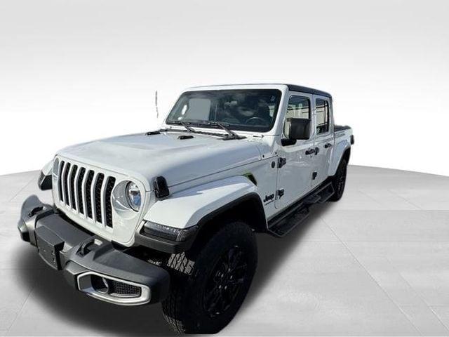 used 2022 Jeep Gladiator car, priced at $27,888