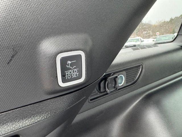 new 2025 Jeep Grand Cherokee car, priced at $42,643