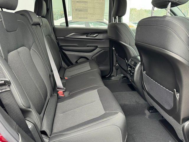 new 2025 Jeep Grand Cherokee car, priced at $42,643