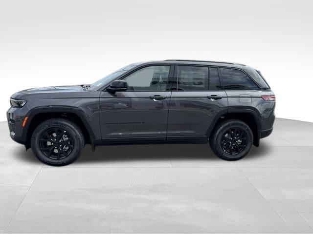 new 2025 Jeep Grand Cherokee car, priced at $42,740