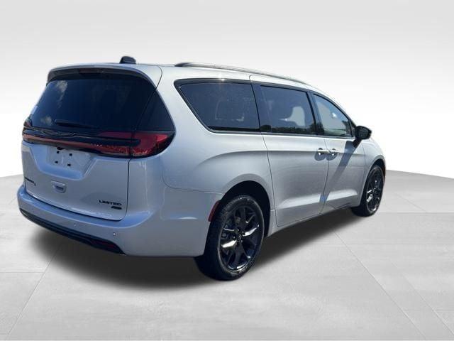 new 2026 Chrysler Pacifica car, priced at $48,325