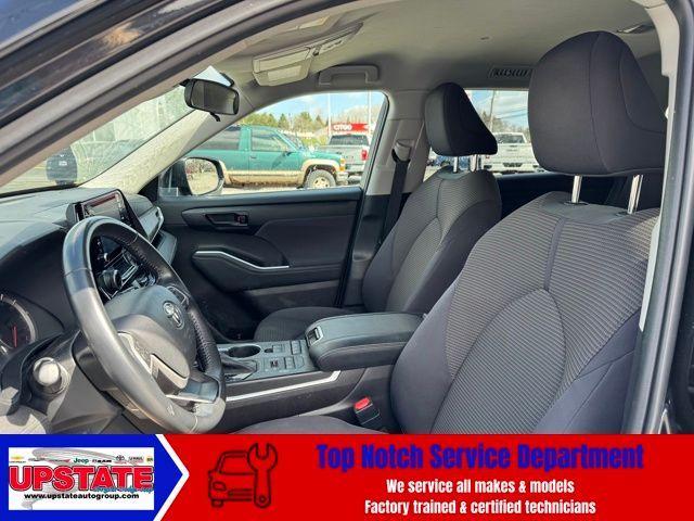 used 2022 Toyota Highlander car, priced at $29,477