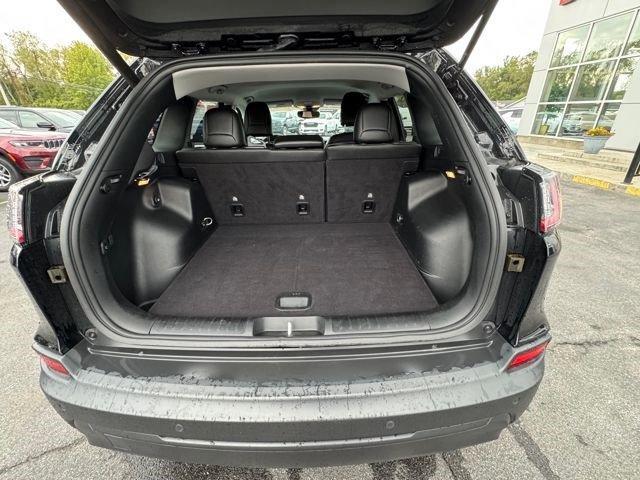 used 2023 Jeep Cherokee car, priced at $25,288