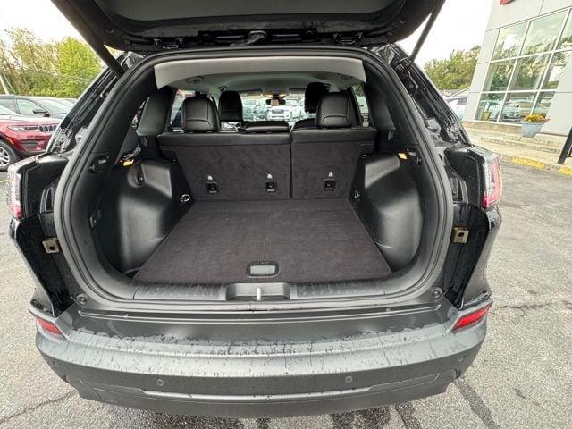 used 2023 Jeep Cherokee car, priced at $25,288