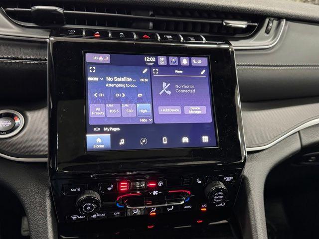 new 2025 Jeep Grand Cherokee car, priced at $42,143