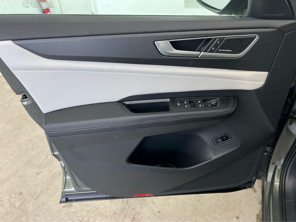 new 2026 Volkswagen Atlas Cross Sport car, priced at $54,758