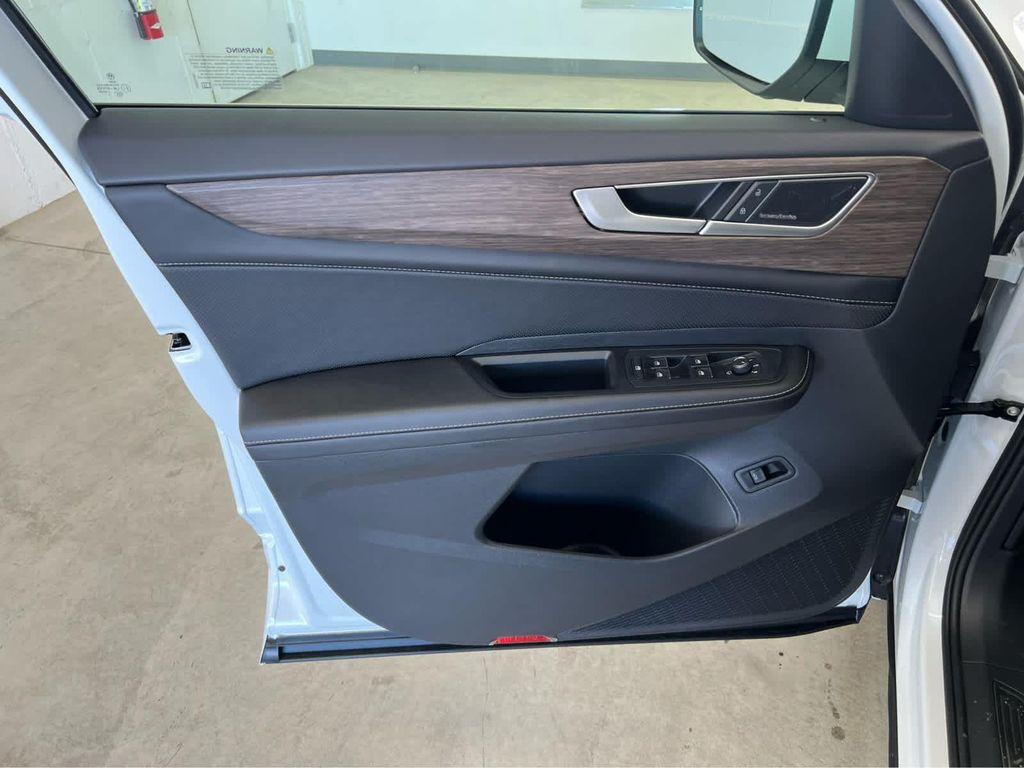 new 2026 Volkswagen Atlas car, priced at $55,201