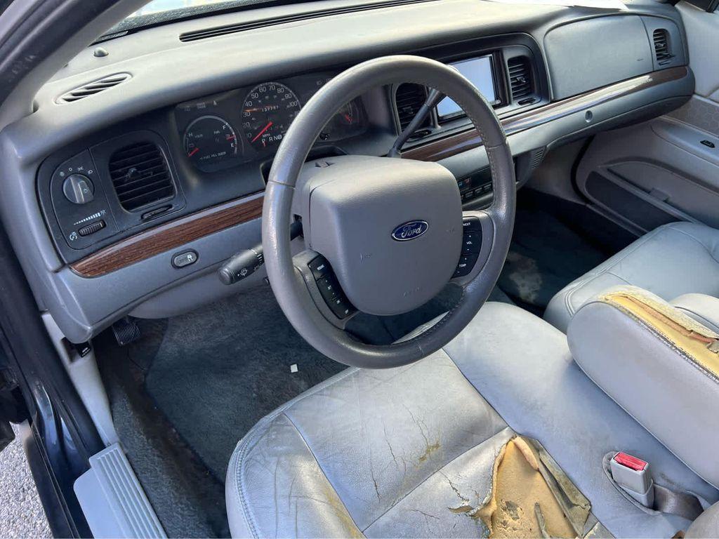 used 2005 Ford Crown Victoria car