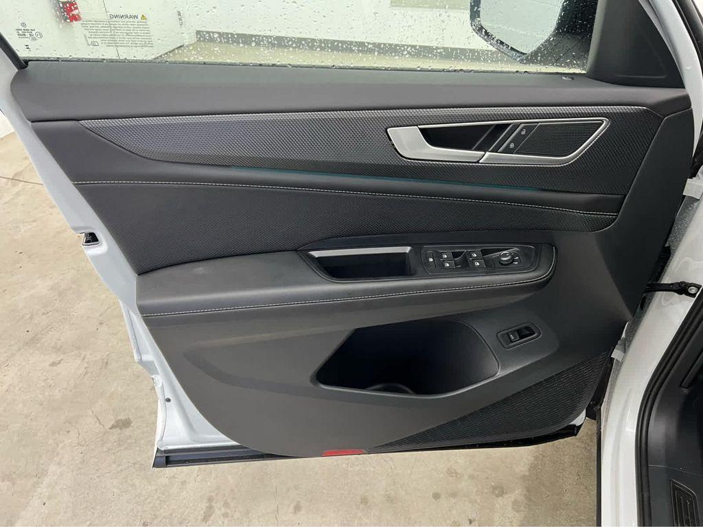 new 2026 Volkswagen Atlas Cross Sport car, priced at $52,264