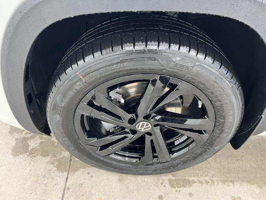 new 2026 Volkswagen Atlas Cross Sport car, priced at $52,264