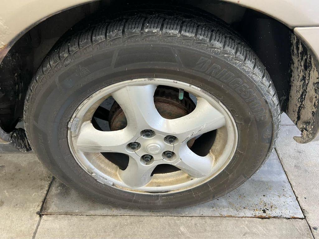 used 2004 Ford Taurus car, priced at $2,499