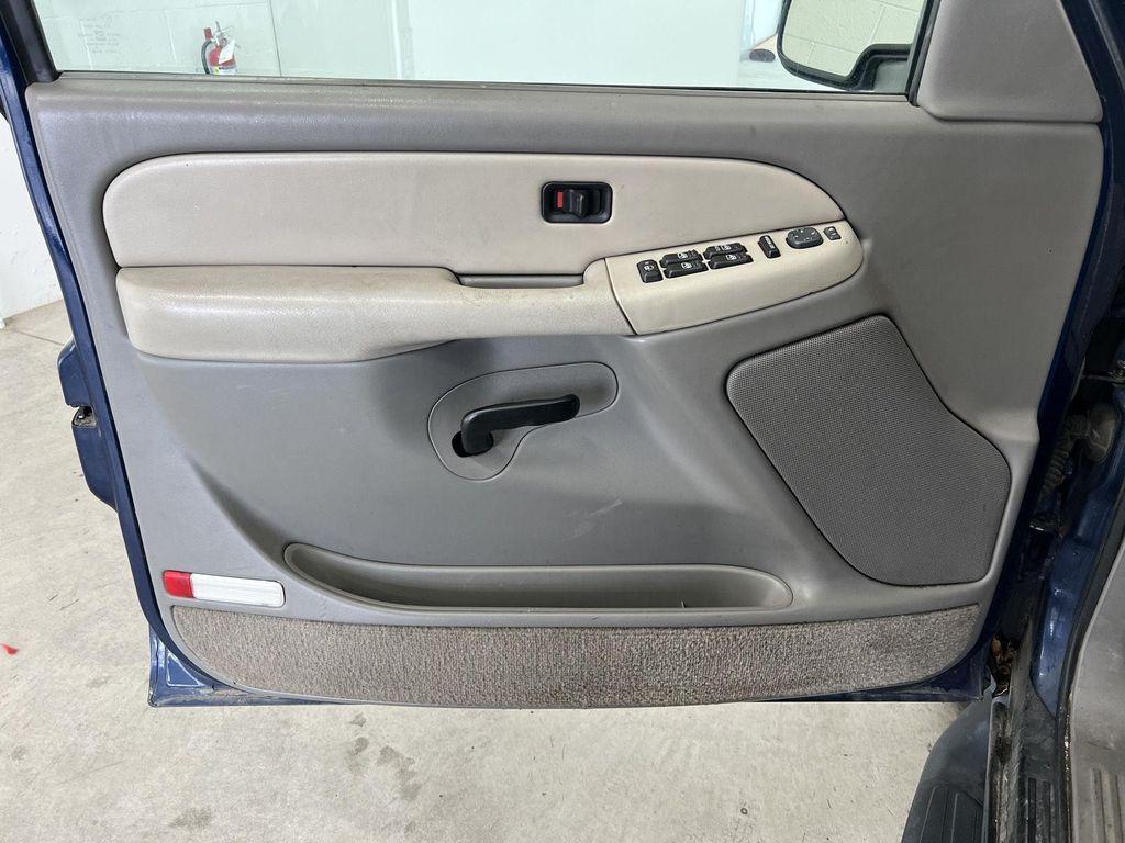 used 2001 Chevrolet Suburban car, priced at $4,997