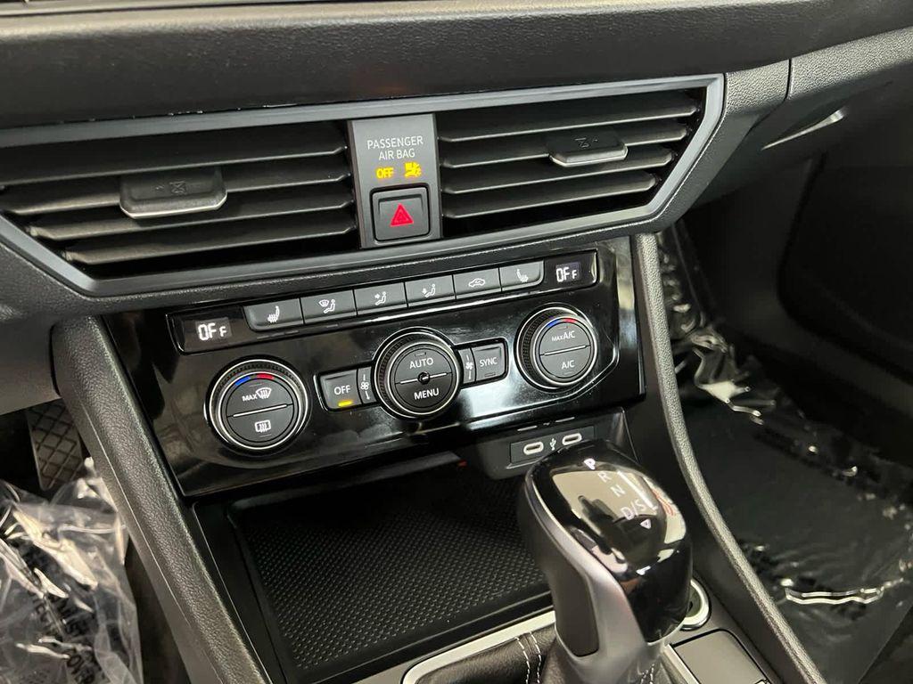 used 2024 Volkswagen Jetta car, priced at $19,750