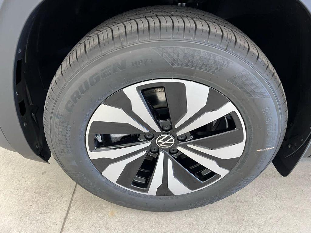 new 2026 Volkswagen Atlas car, priced at $42,504