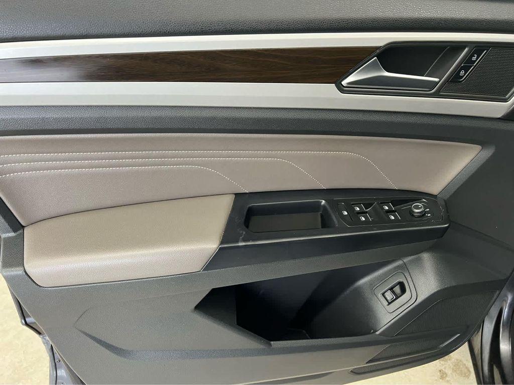 used 2021 Volkswagen Atlas car, priced at $18,009