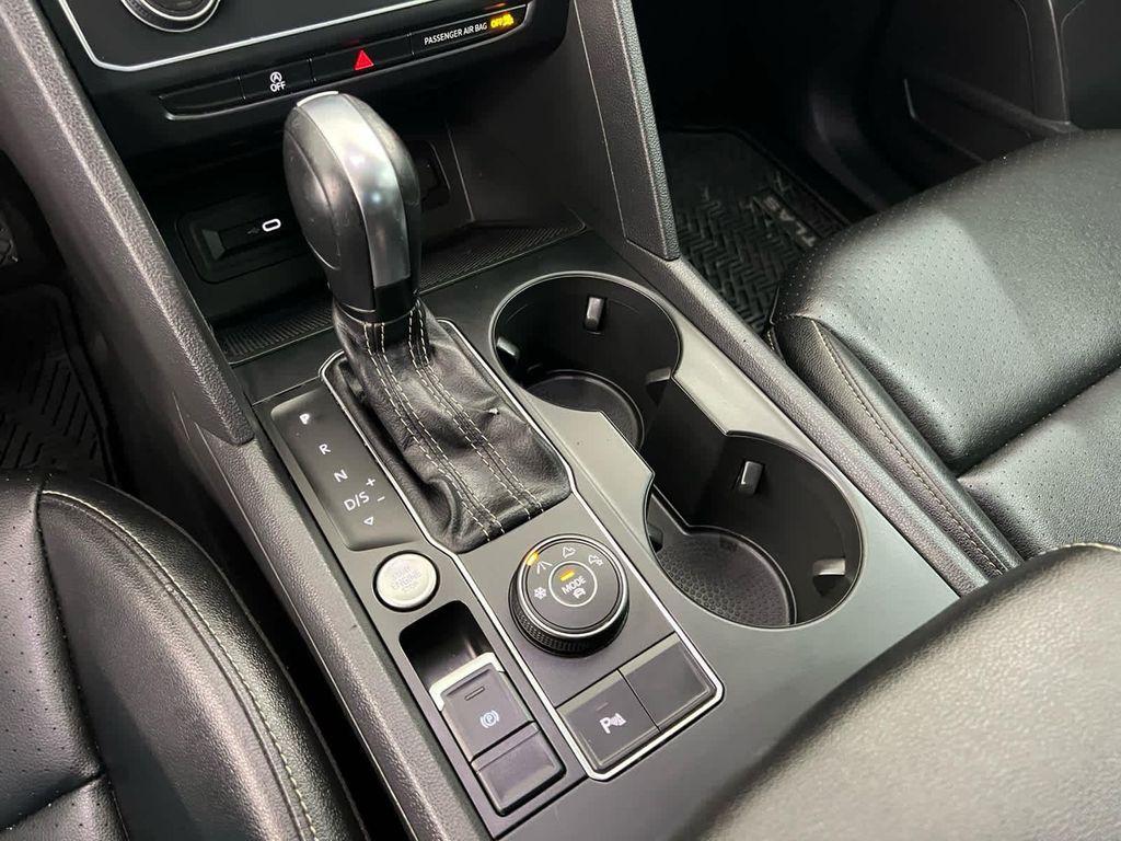used 2021 Volkswagen Atlas car, priced at $18,009