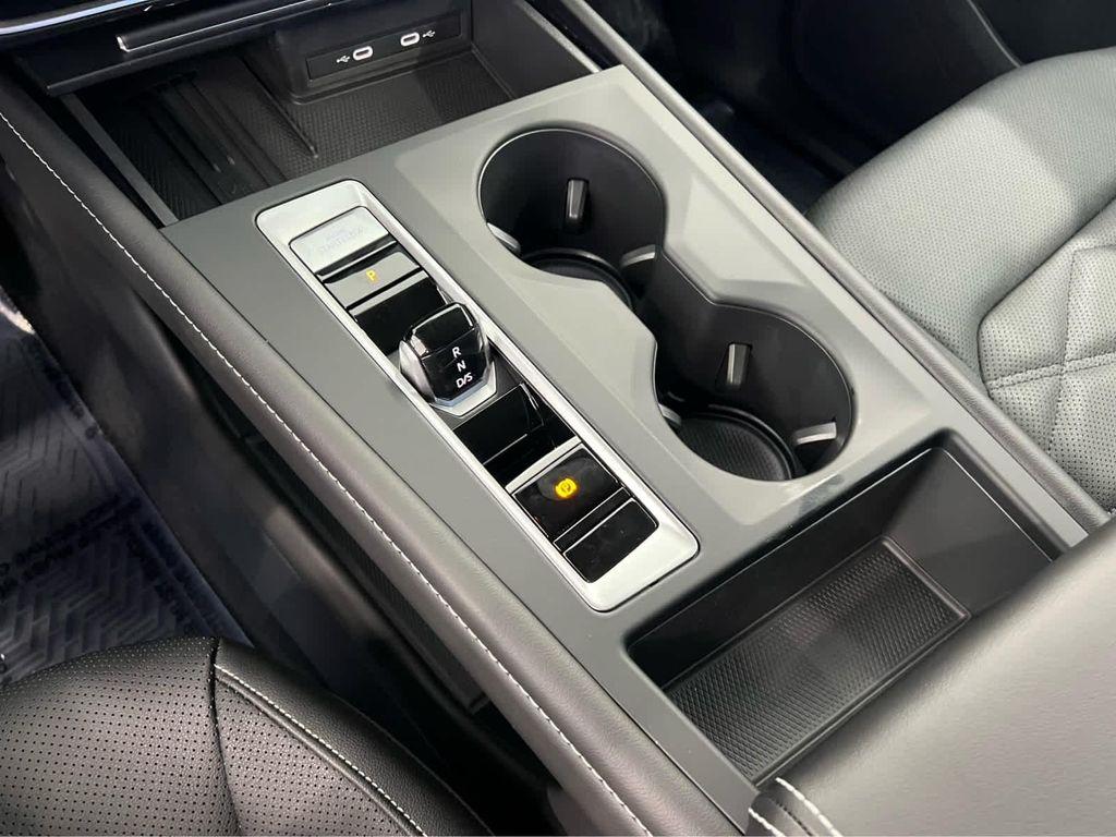 new 2026 Volkswagen Atlas car, priced at $42,504