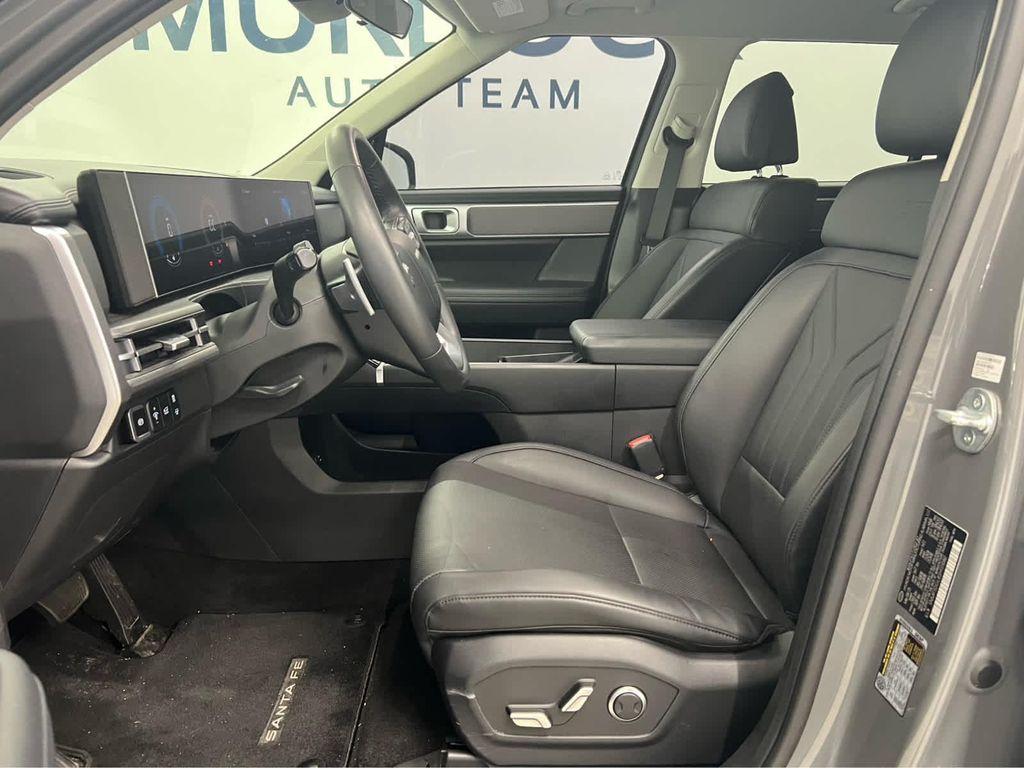 used 2025 Hyundai Santa Fe car, priced at $35,504