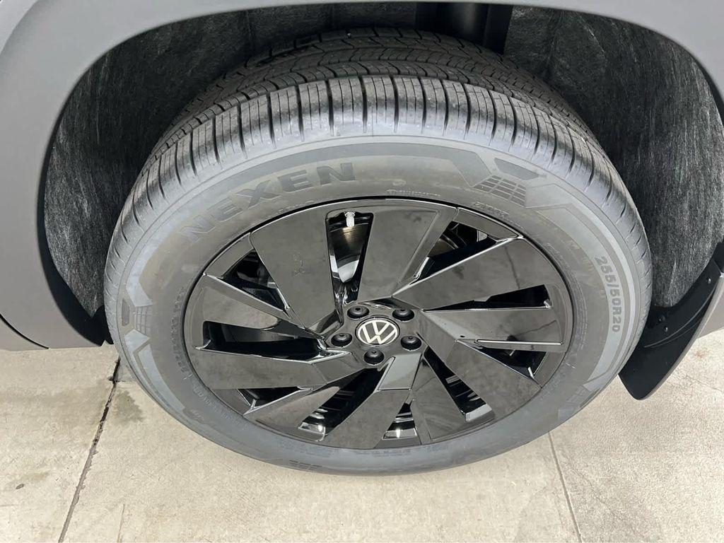 new 2026 Volkswagen Atlas Cross Sport car, priced at $48,119