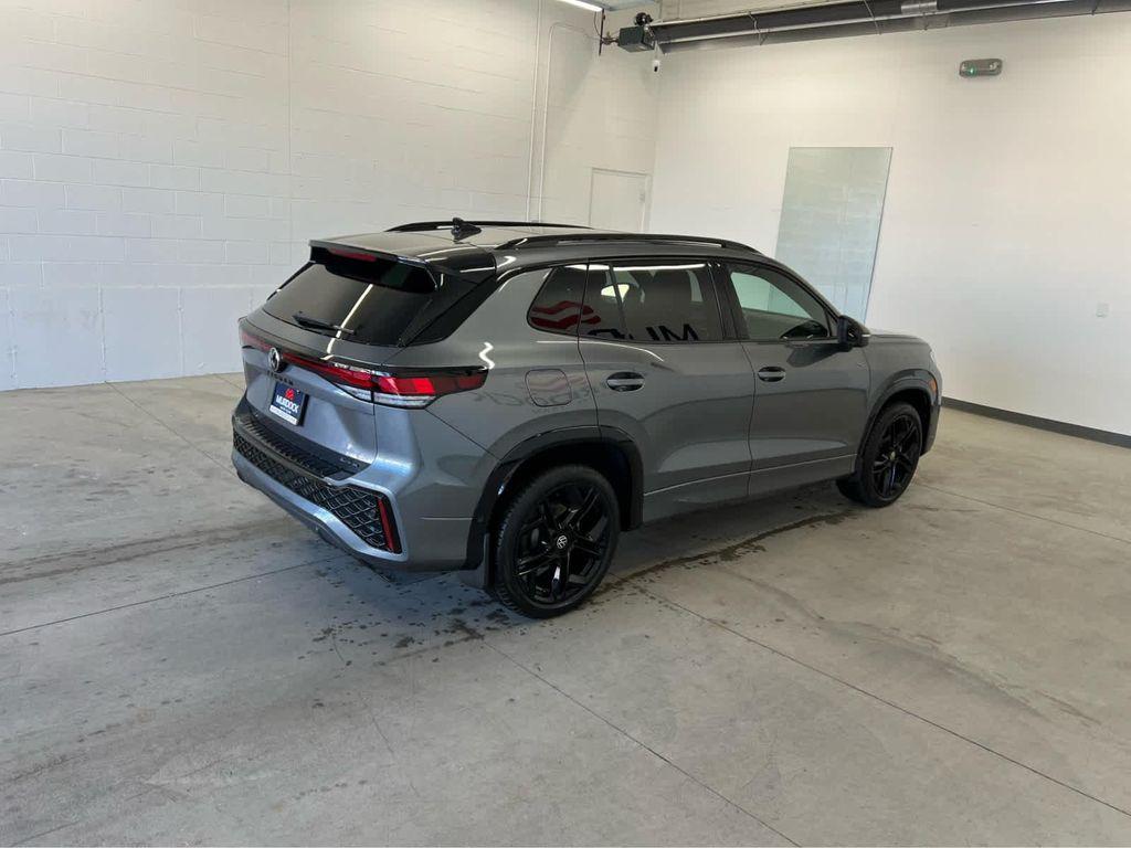 new 2026 Volkswagen Tiguan car, priced at $39,807