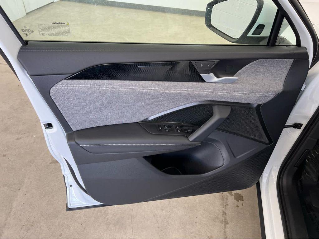 new 2026 Volkswagen Tiguan car, priced at $33,492