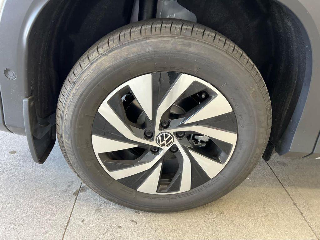 new 2026 Volkswagen Tiguan car, priced at $33,492