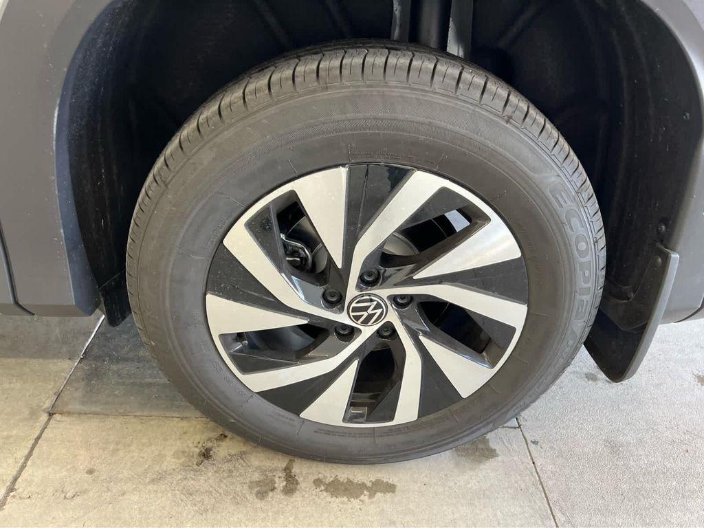 new 2026 Volkswagen Tiguan car, priced at $33,492