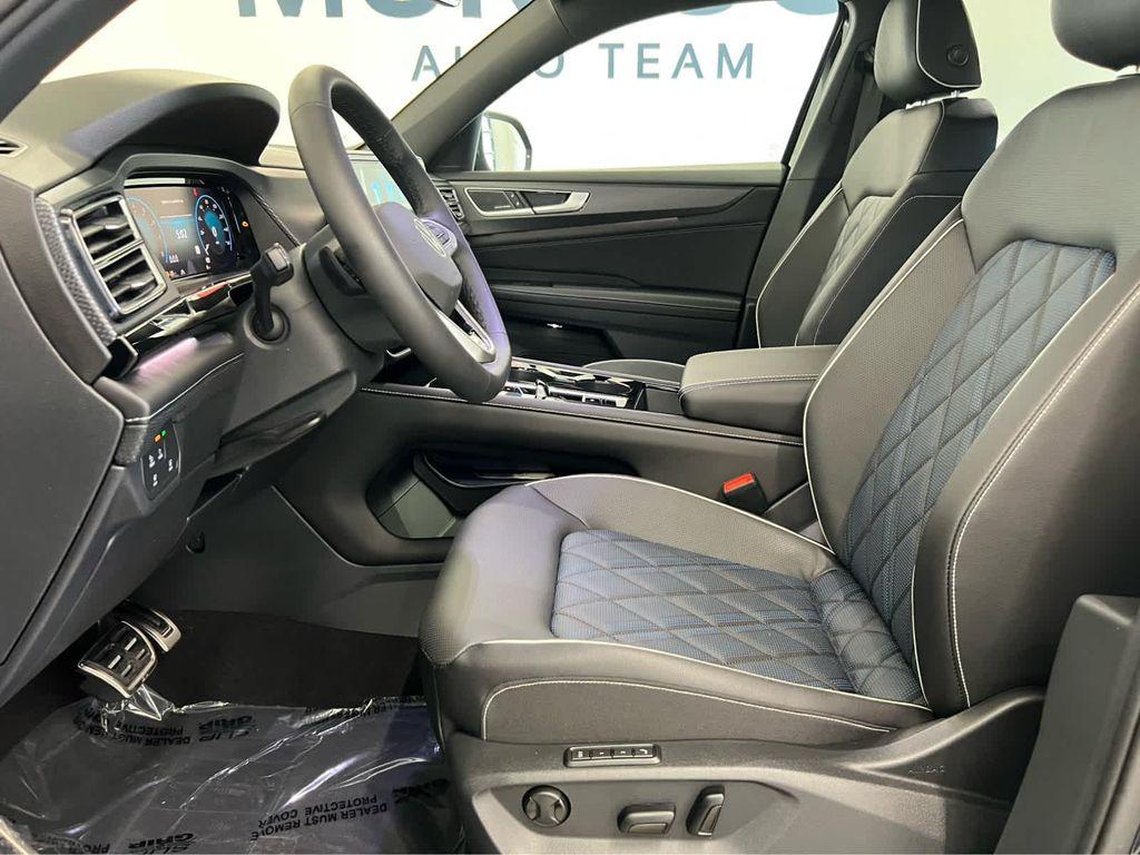 new 2026 Volkswagen Atlas Cross Sport car, priced at $54,978