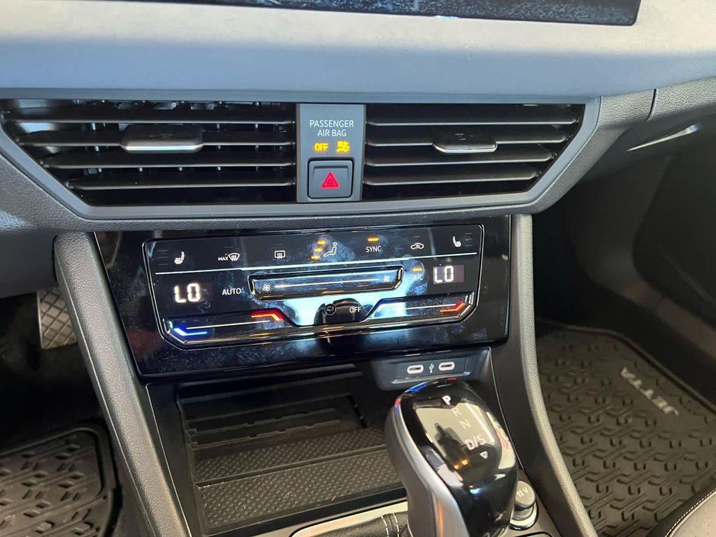 used 2025 Volkswagen Jetta car, priced at $23,622