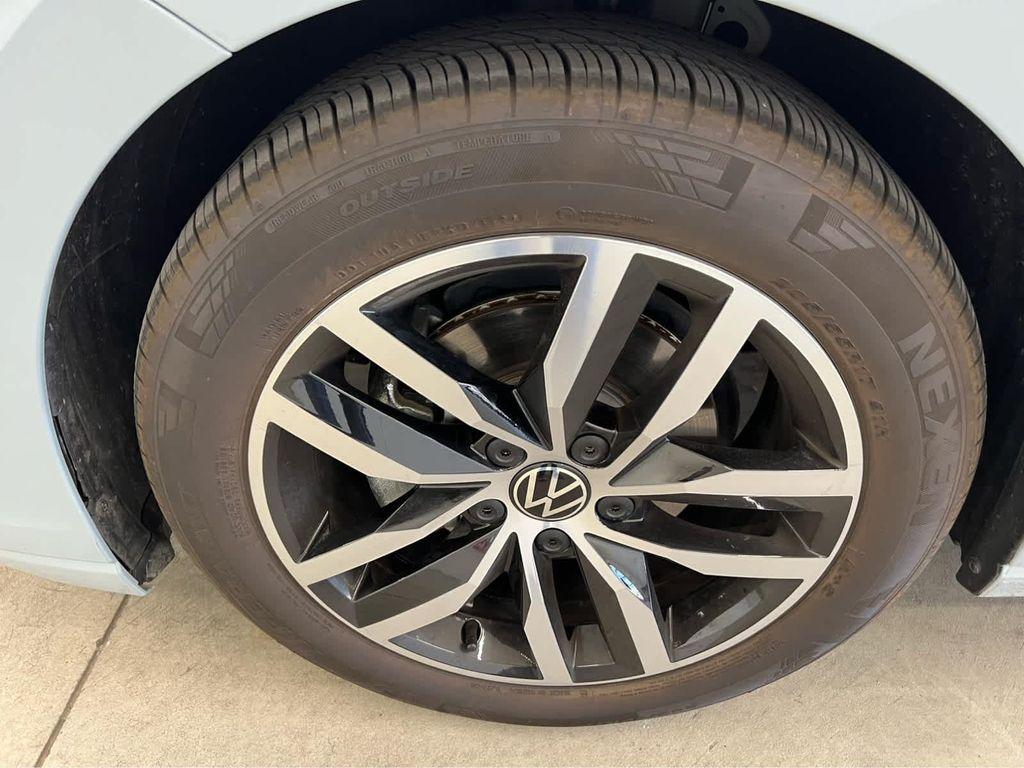 used 2025 Volkswagen Jetta car, priced at $23,622