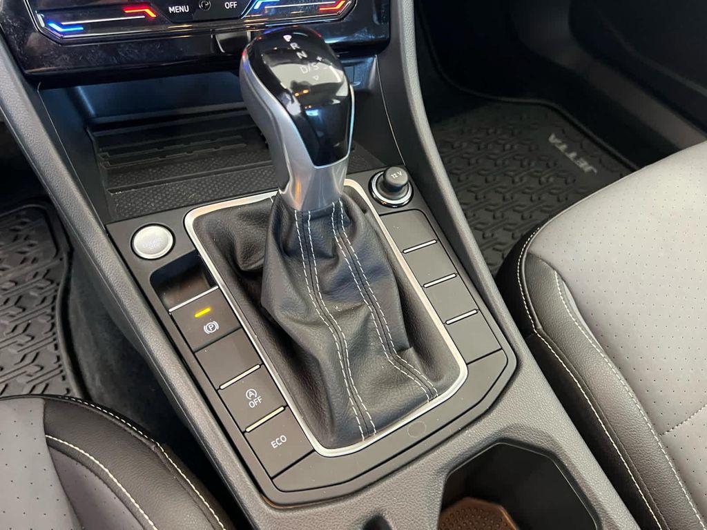 used 2025 Volkswagen Jetta car, priced at $23,622