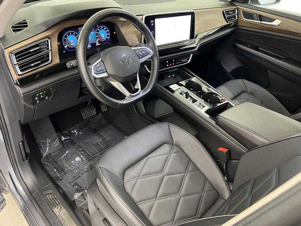 used 2025 Volkswagen Atlas car, priced at $34,885