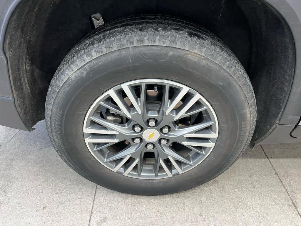 used 2024 Chevrolet Traverse car, priced at $35,755