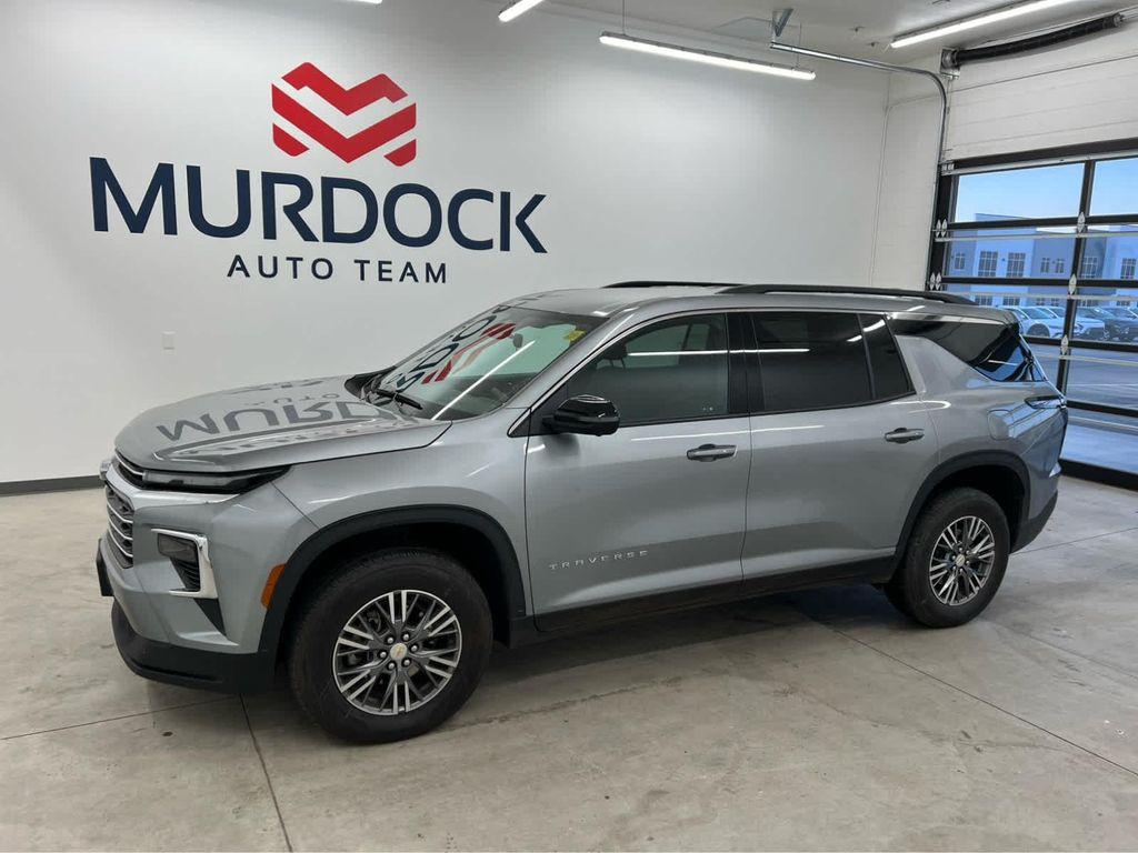 used 2024 Chevrolet Traverse car, priced at $35,755